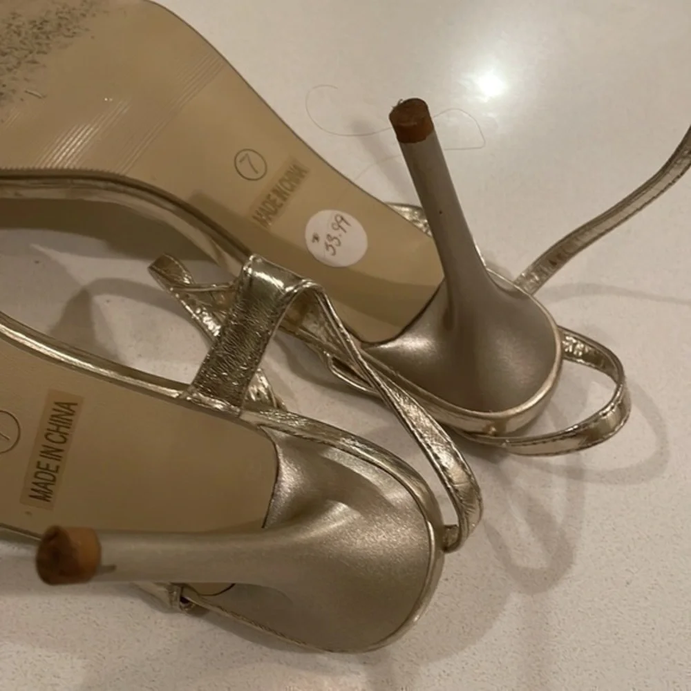 Sweetie's Shoe Collection gold crystal embellished party pump sandals size 7 - Picture 5 of 6